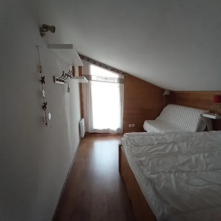Duplex Chalet: Les Saisies Piste-side Retreat Apartment *