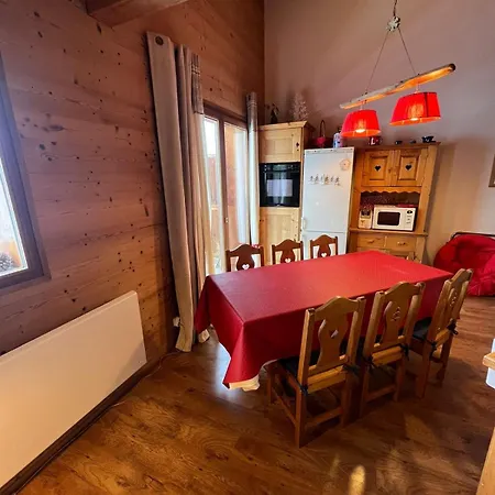 Apartment Duplex Chalet: Les Saisies Piste-side Retreat *