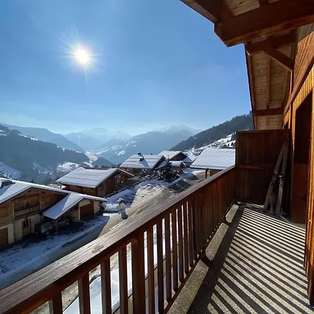 Apartment Duplex Chalet: Les Saisies Piste-side Retreat